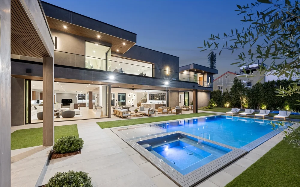 Travertine Vs Porcelain Pool Deck For East Bay Backyards
